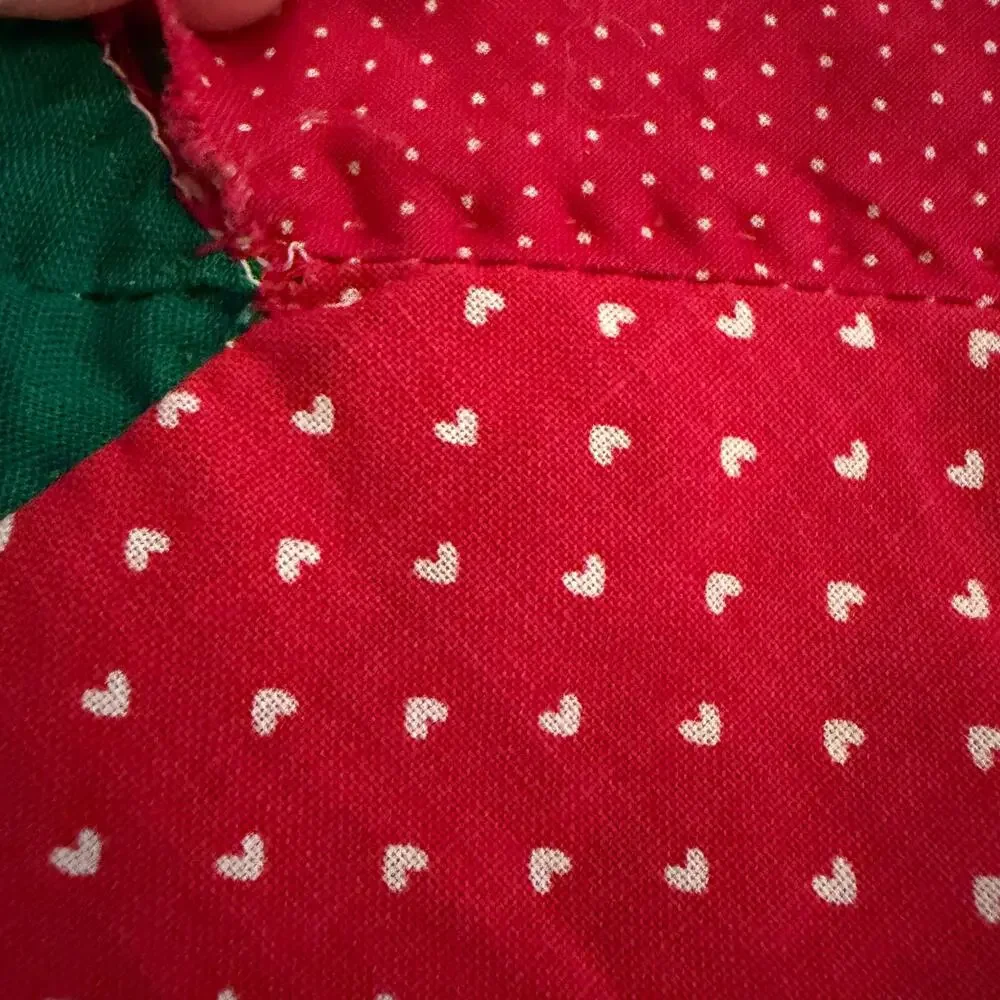 Vintage 1989 Handmade Christmas Quilt Tablecloth Prairie Point Trim 57' x 71